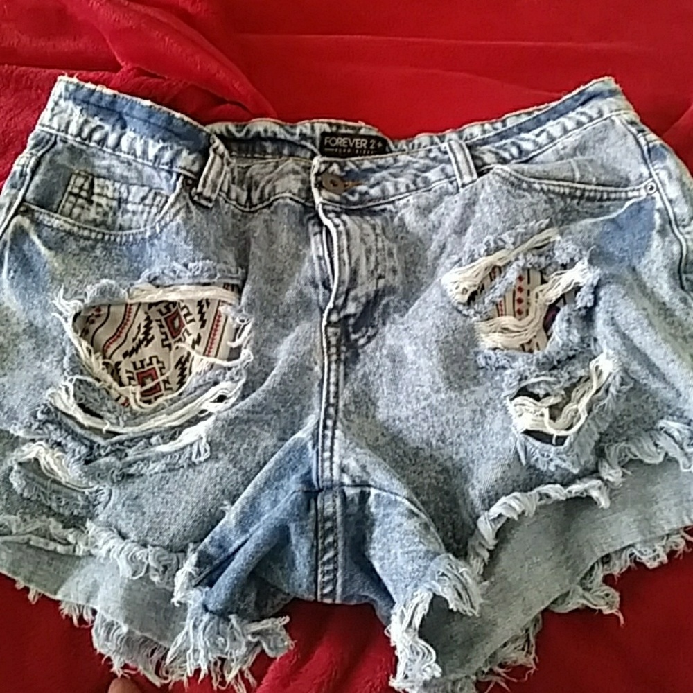 Forever 21 distressed shorts